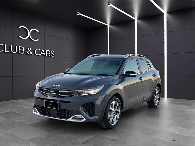 Usata Kia Stonic GT-Line 101 CV (74 kW) 2022 Grigio scuro met SUV