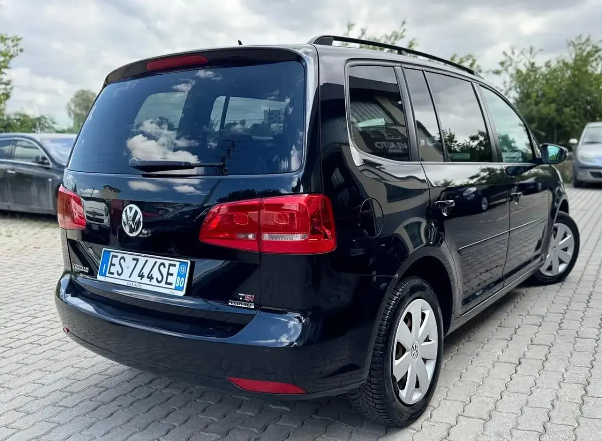 Usata VW Touran Highline 149 CV (109 kW) 2013 Nero Monovolume
