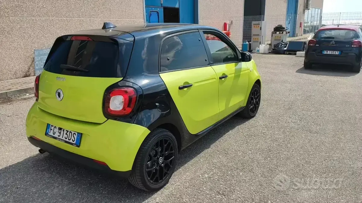 Usata Smart ForFour Prime 71 CV (52 kW) 2016 Verde Utilitaria
