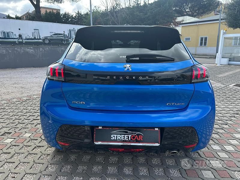 Usata Peugeot 208 GT 101 CV (74 kW) 2021 Blu Utilitaria