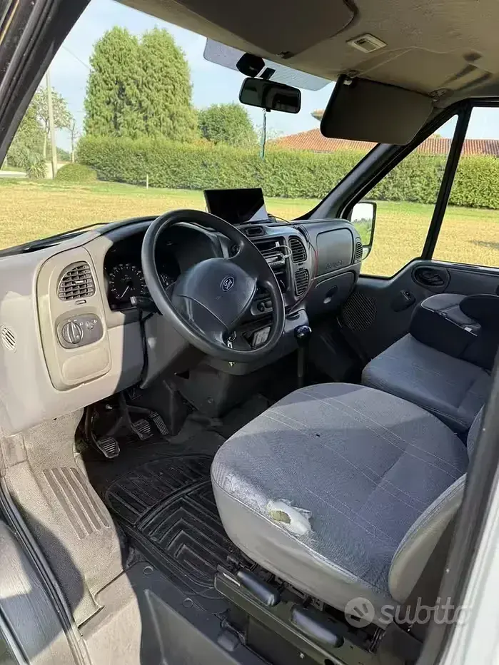 Usata Ford Transit 90 CV (66 kW) 2001 Bianco Furgone