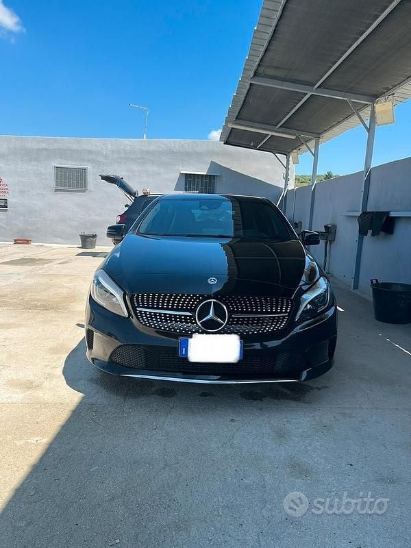 Usata Mercedes A200 136 CV (100 kW) 2018 Nero Berlina