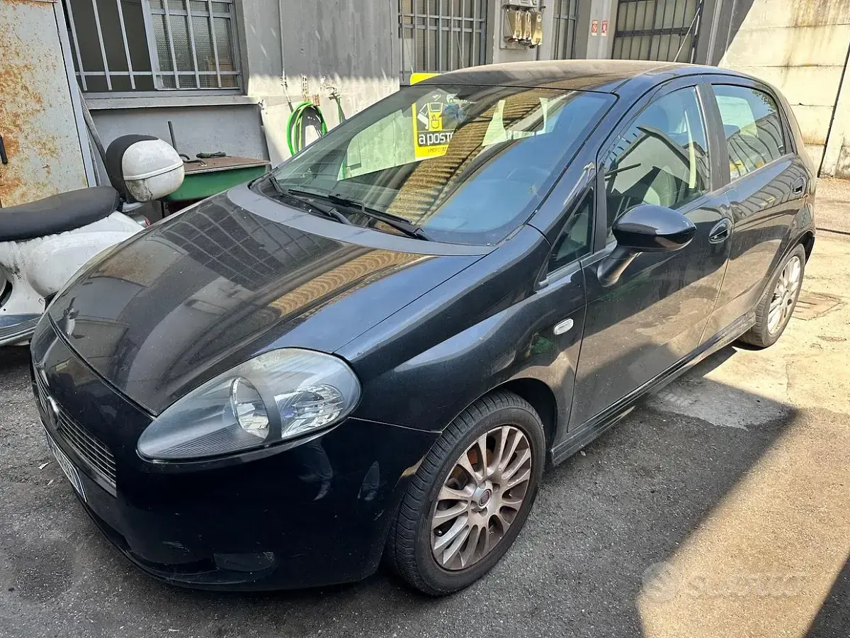 Usata Fiat Grande Punto Dynamic 65 CV (47 kW) 2009 Utilitaria