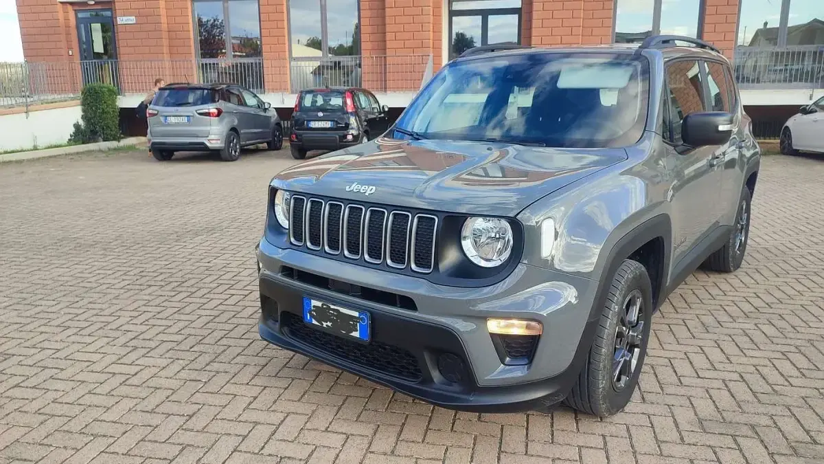Usata Jeep Renegade Longitude 131 CV (96 kW) 2022 Grigio SUV