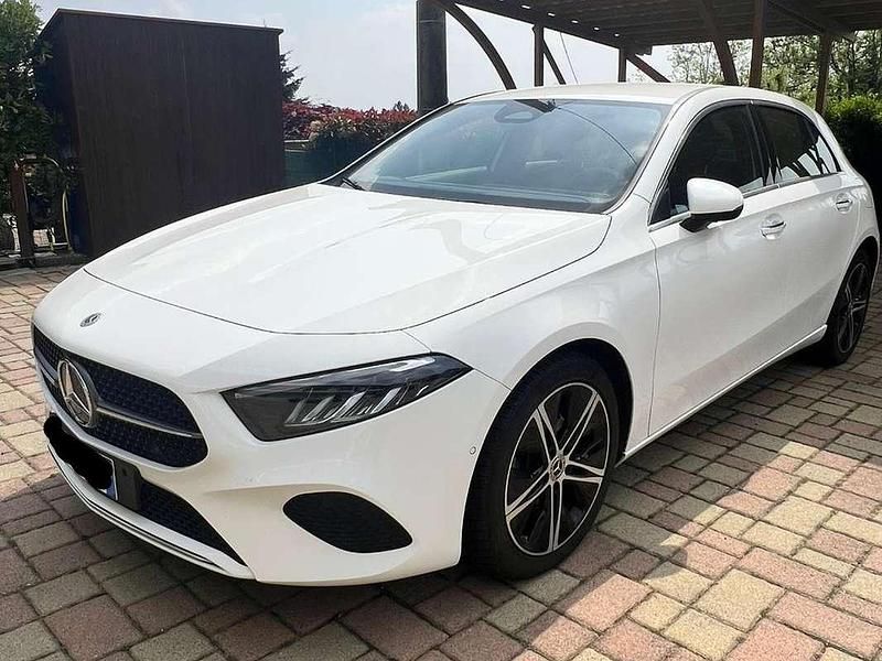 Begagnad Mercedes A180 Advanced Plus 116 HK (85 kW) 2024 Vit Sedan
