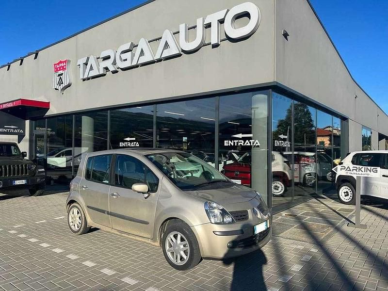 Beige Usata 2007 Renault Modus Dynamique Monovolume | 4600 € (Cara) - Immagine 1/4