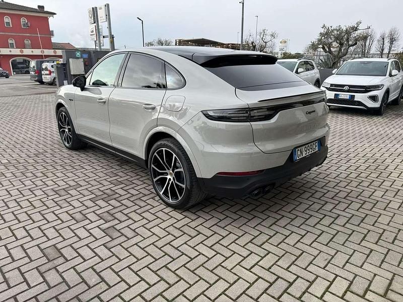 Usata Porsche Cayenne Coupe 340 CV (250 kW) 2023 Grigio Coupé