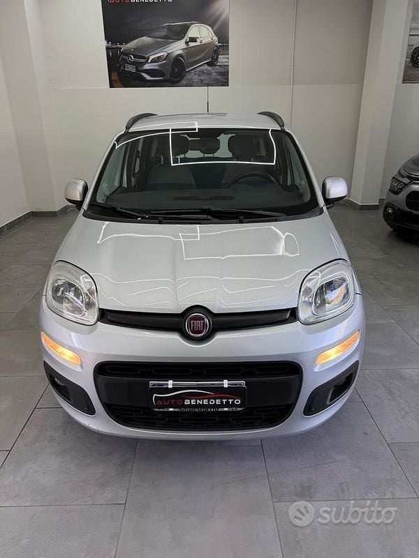 Usata Fiat Panda Lounge 69 CV (50 kW) 2015 Argento Utilitaria