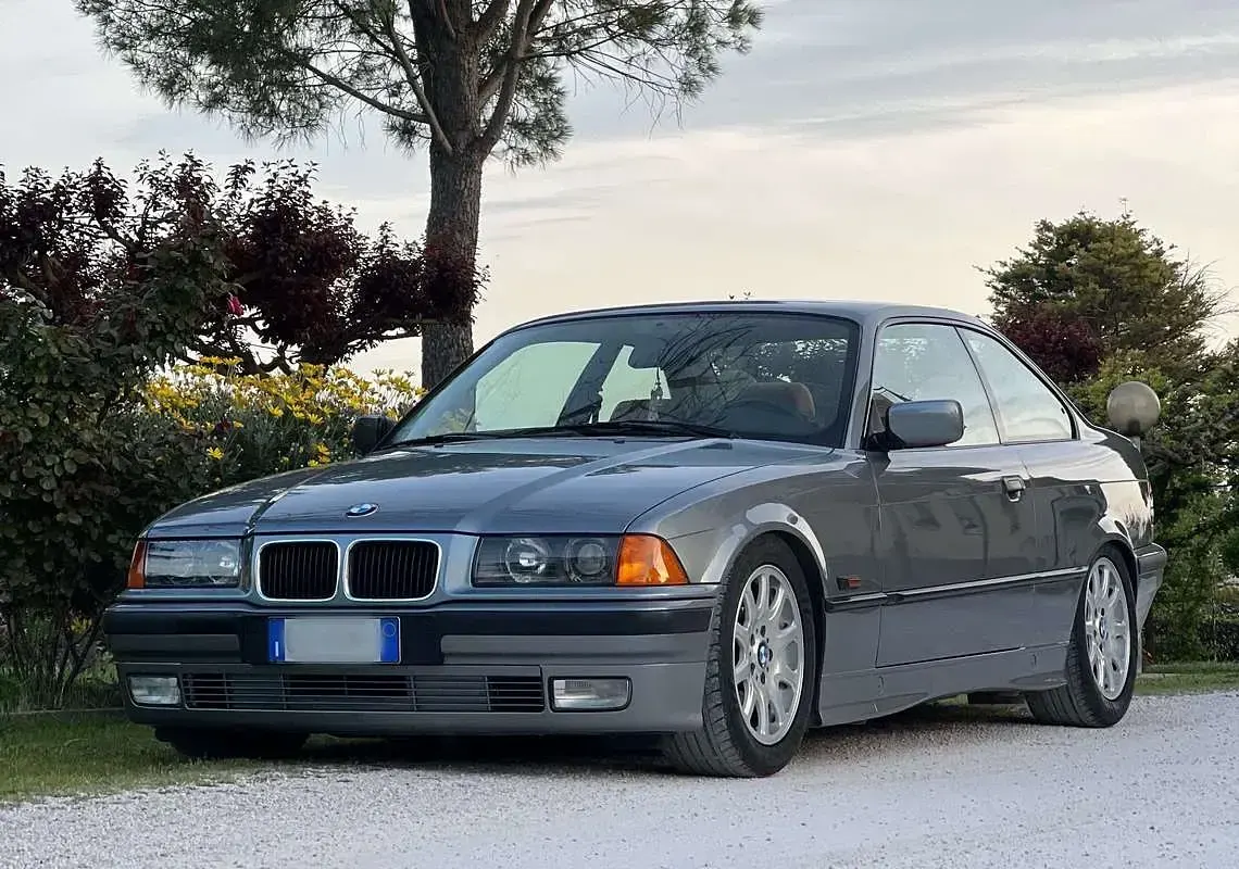 Usata BMW 318 140 CV (102 kW) 1996 Coupé