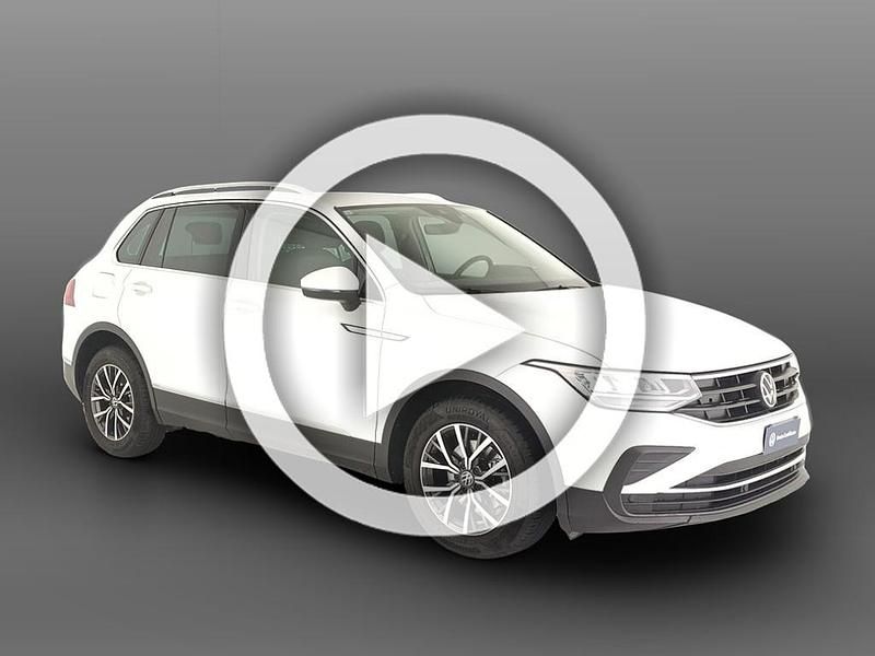 Usata VW Tiguan Life 122 CV (89 kW) 2022 Bianco SUV