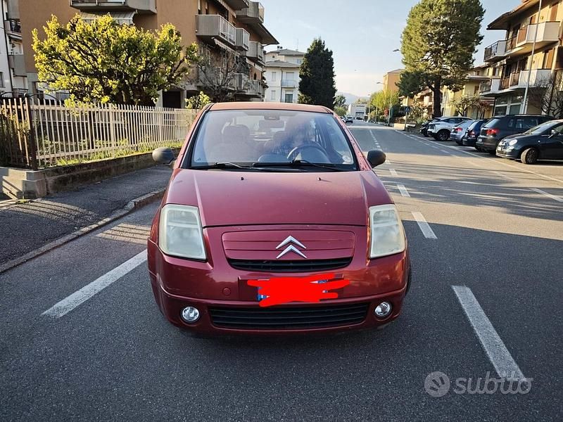 Usata Citroën C2 Elegance 60 CV (44 kW) 2004 Rosso Utilitaria