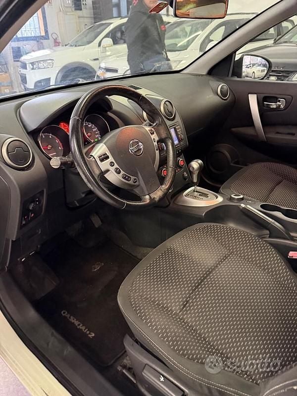 Usata Nissan Qashqai +2 Tekna 149 CV (109 kW) 2010 Bianco SUV