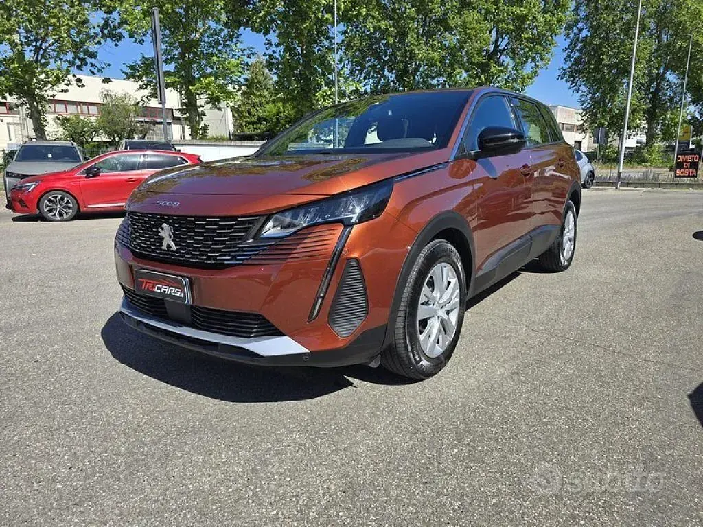 Usata Peugeot 5008 Active 131 CV (96 kW) 2023 Other SUV