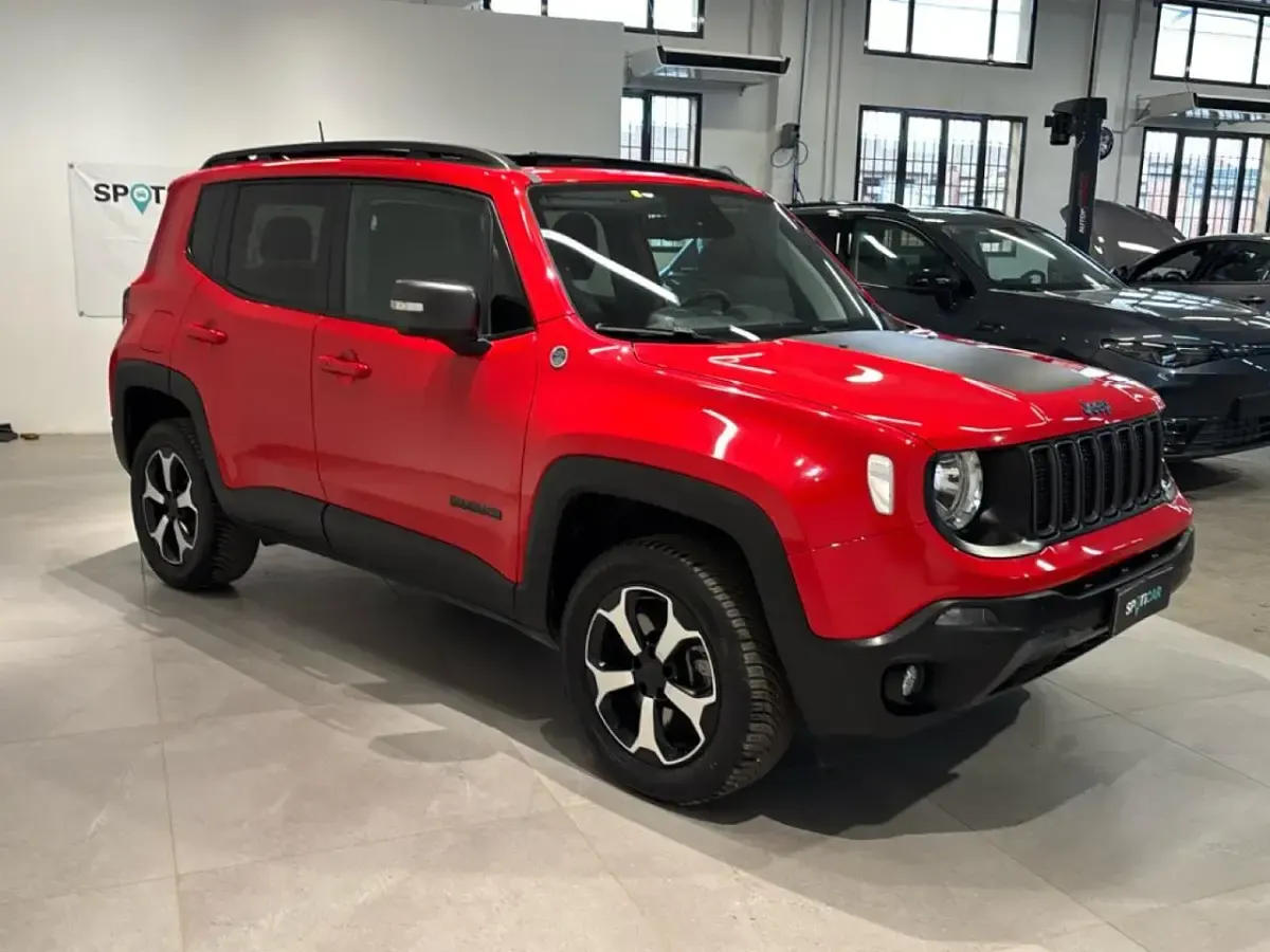 Usata Jeep Renegade Trailhawk 241 CV (177 kW) 2022 Rosso SUV