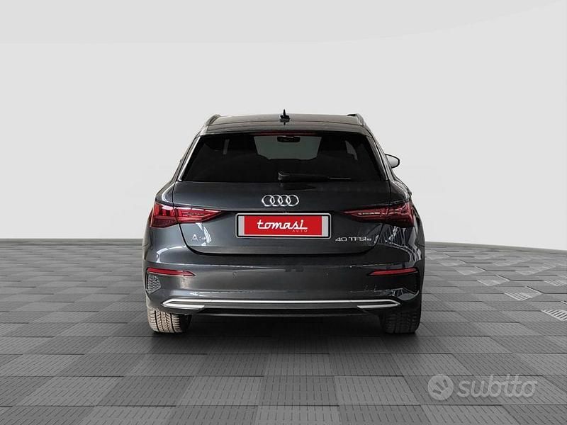 Usata Audi A3 e-tron Business 150 CV (110 kW) 2021 Grigio manhattan Utilitaria