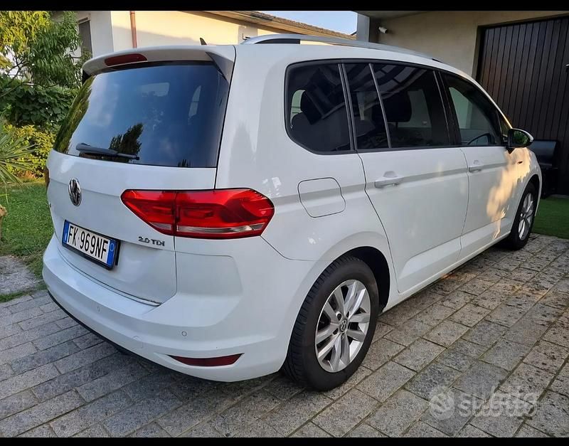 Usata VW Touran 150 CV (110 kW) 2017 Bianco Monovolume
