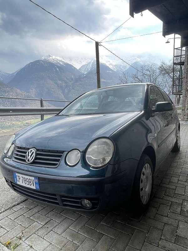 Usata VW Polo Trendline 75 CV (55 kW) 2004 Utilitaria