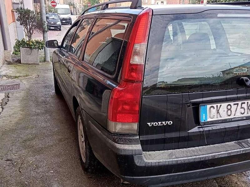 Usata Volvo V70 163 CV (119 kW) 2004 Nero Station wagon