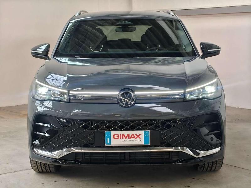 Usata VW Tiguan R-line 150 CV (110 kW) 2025 Dolphin grey metallizzato SUV
