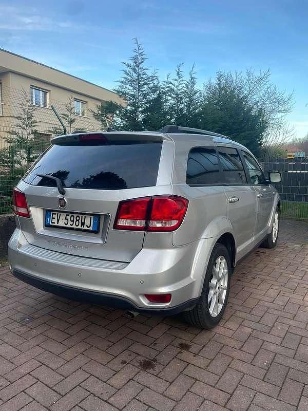 Usata Fiat Freemont Urban 170 CV (125 kW) 2014 Argento SUV