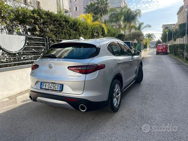 Usata Alfa Romeo Stelvio Super 210 CV (154 kW) 2019 Grigio SUV