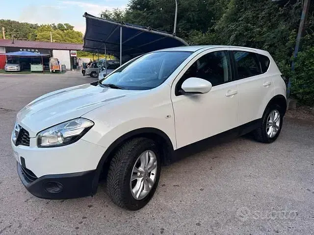 Usata Nissan Qashqai Acenta 110 CV (80 kW) 2013 Bianco SUV