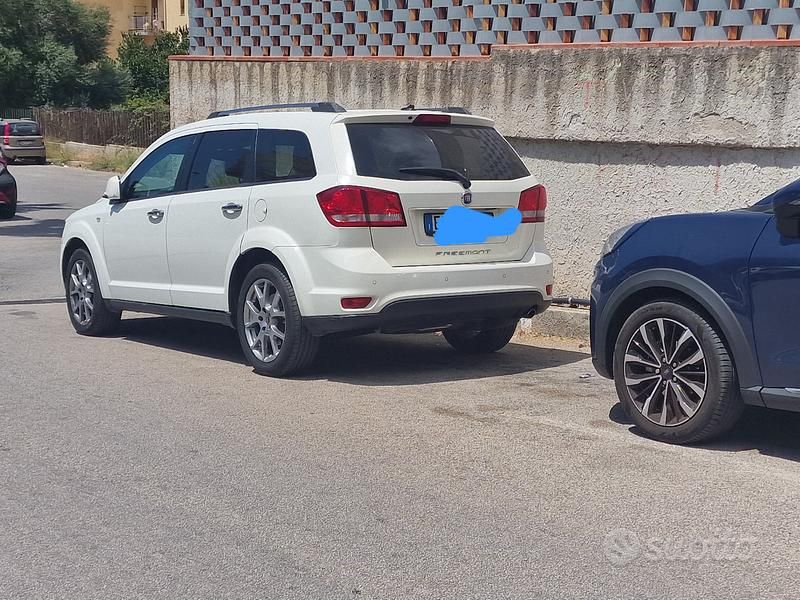 Usata Fiat Freemont Lounge 140 CV (102 kW) 2014 Bianco SUV