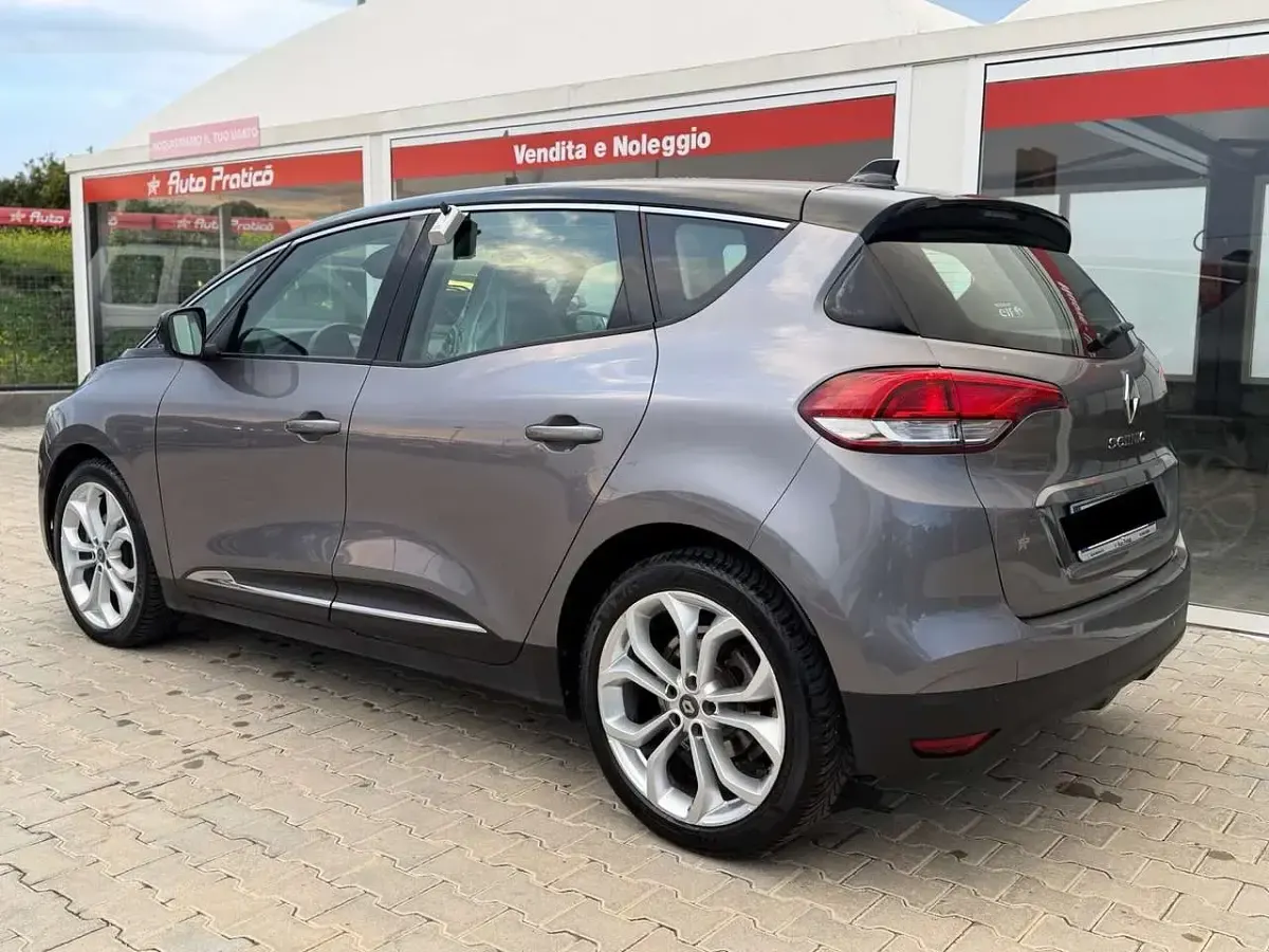 Usata Renault Scénic IV 120 CV (88 kW) 2020 Grigio Monovolume