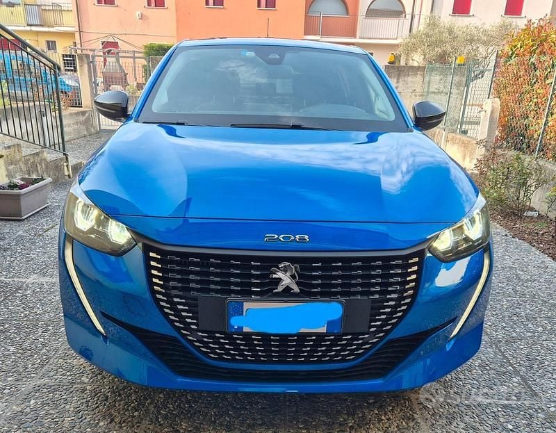 Usata Peugeot 208 Allure 101 CV (74 kW) 2022 Blu Utilitaria