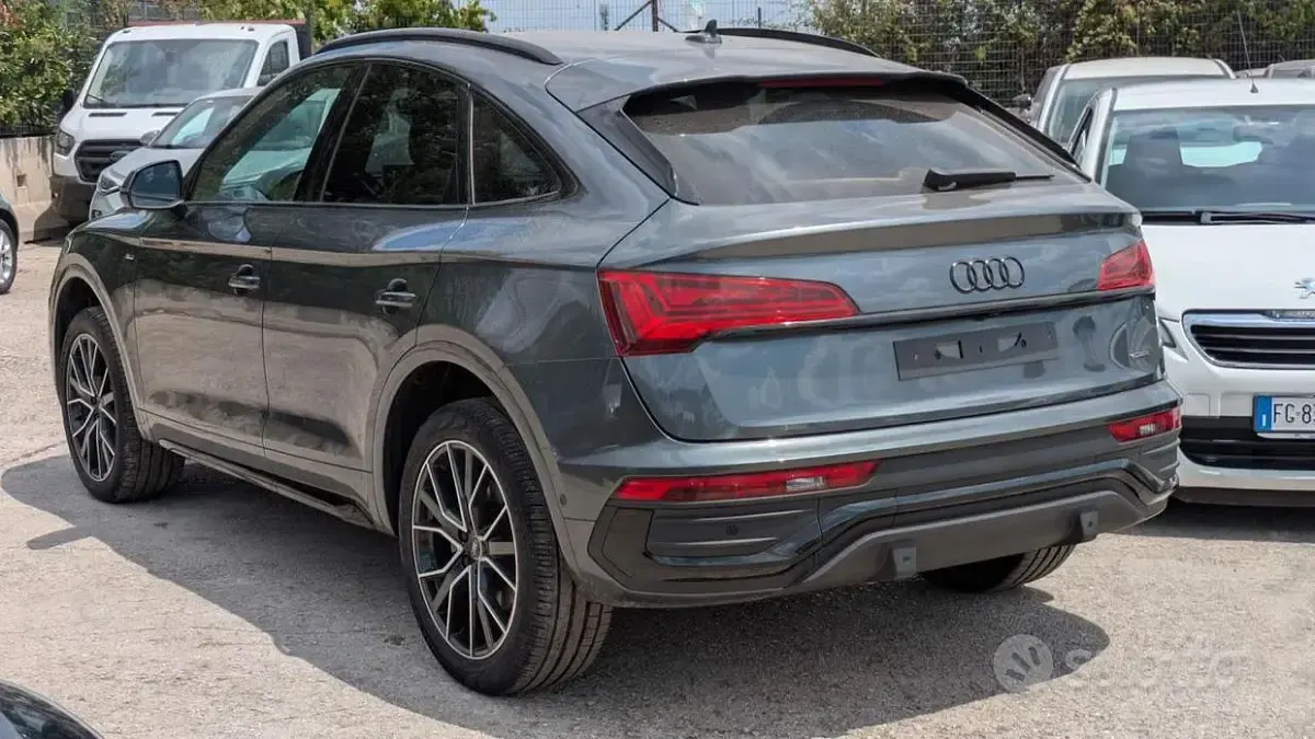 Usata Audi Q5 Sportback S-Line 204 CV (150 kW) 2025 Grigio SUV