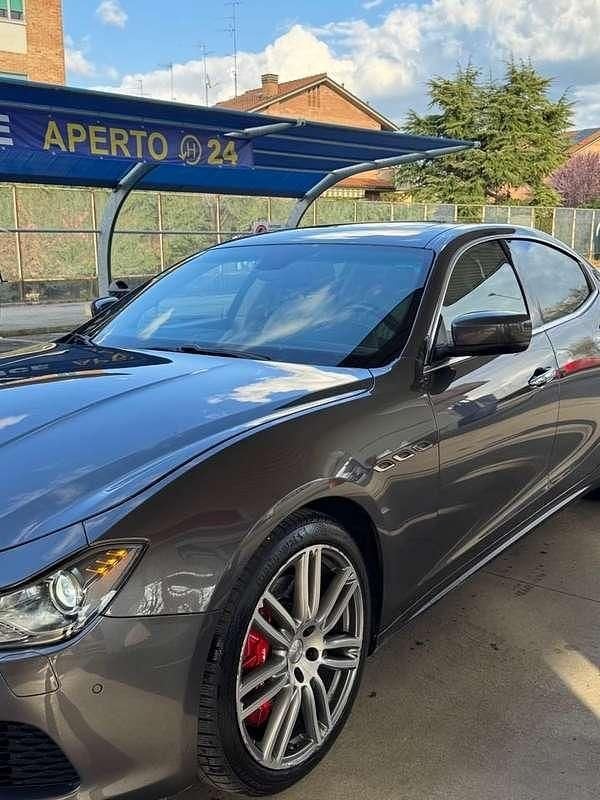 Usata Maserati Ghibli 275 CV (202 kW) 2015 Grigio Berlina