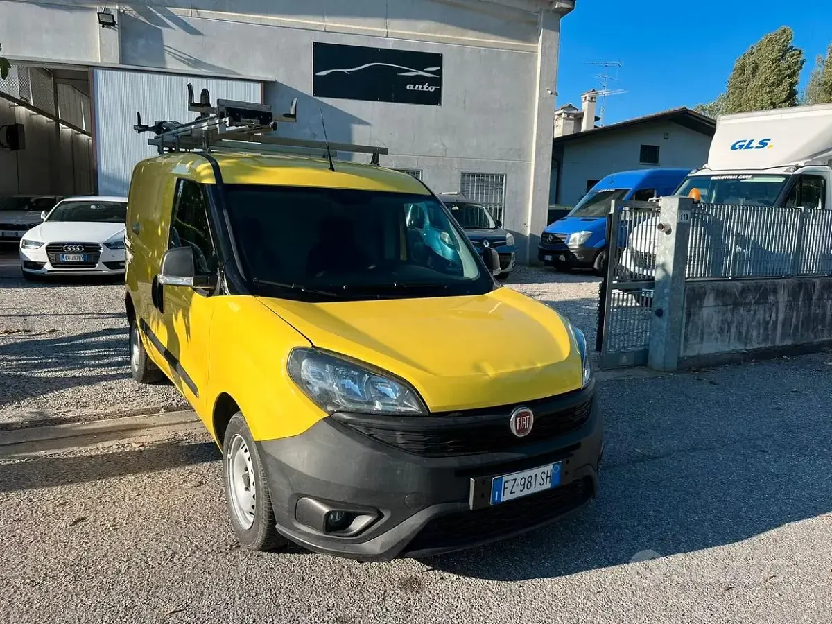 Usata Fiat Doblò 95 CV (69 kW) 2019 Giallo Monovolume