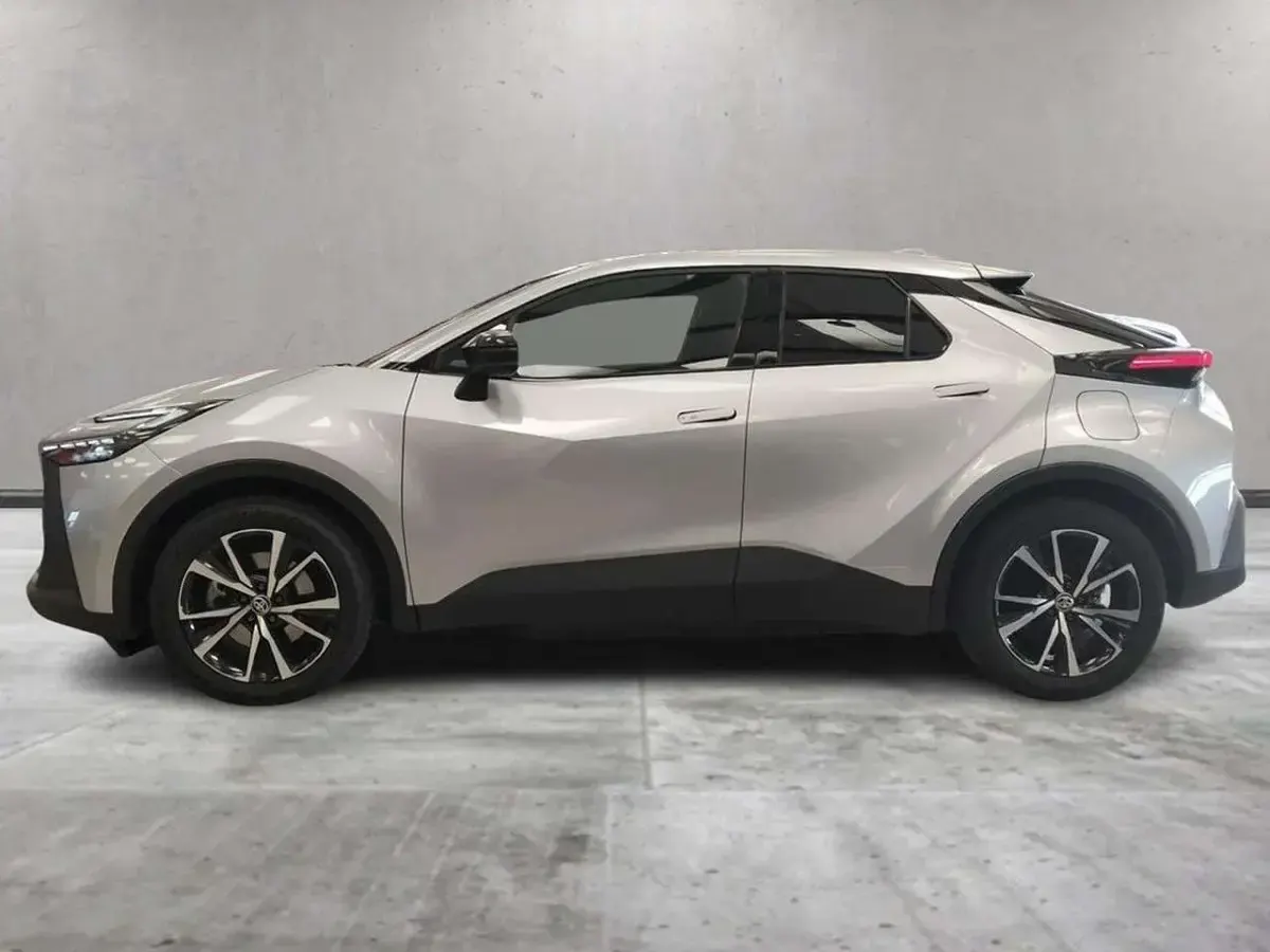 Usata Toyota C-HR Trend 223 CV (164 kW) 2025 Argento SUV