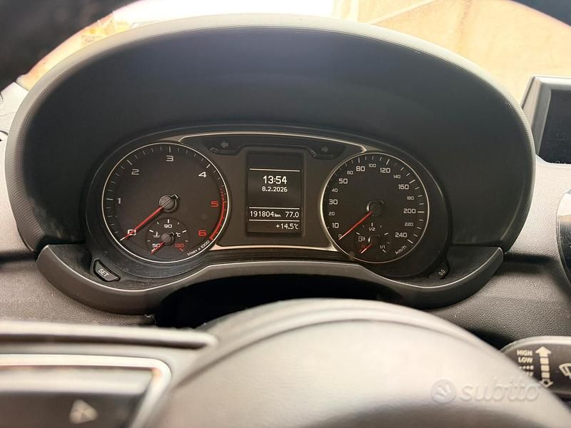 Usata Audi A1 105 CV (77 kW) 2011 Nero Utilitaria