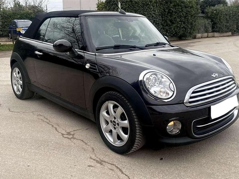Usata Mini Cooper Cabriolet 122 CV (89 kW) 2014 Cabrio