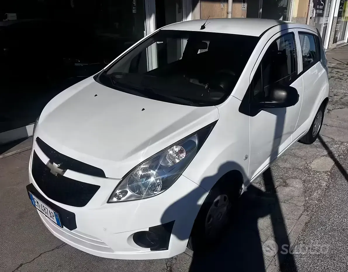 Usata Chevrolet Spark 81 CV (59 kW) 2012 Bianco Utilitaria