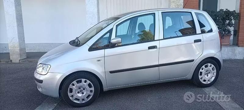 Usata Fiat Idea 80 CV (58 kW) 2007 Grigio Monovolume