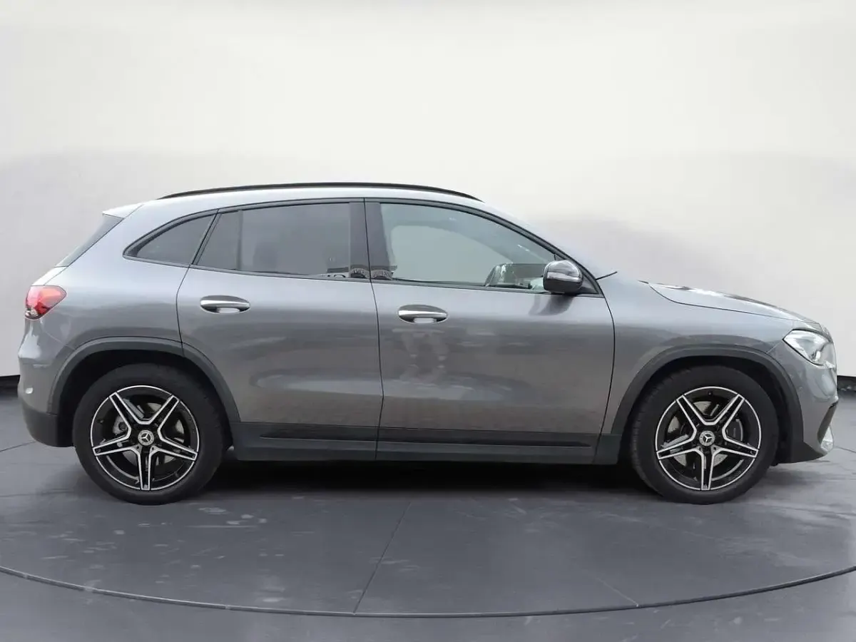Usata Mercedes GLA250 Premium 224 CV (164 kW) 2021 Grigio SUV