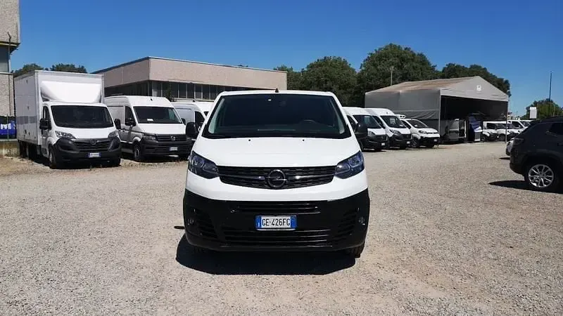 Usata Opel Vivaro Enjoy 122 CV (89 kW) 2021 Bianco Monovolume