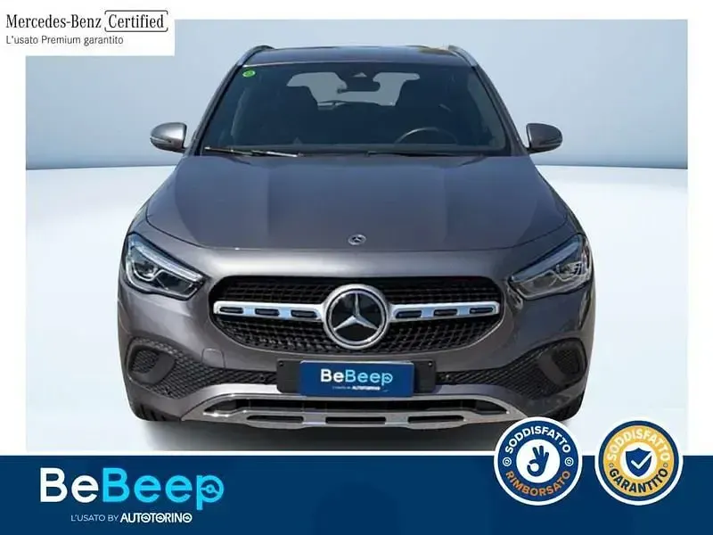 Usata Mercedes GLA250 160 CV (117 kW) 2022 Grigio metallizzato SUV