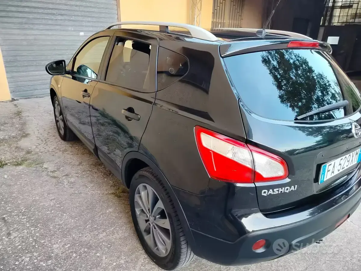 Usata Nissan Qashqai 131 CV (96 kW) 2012 Nero SUV