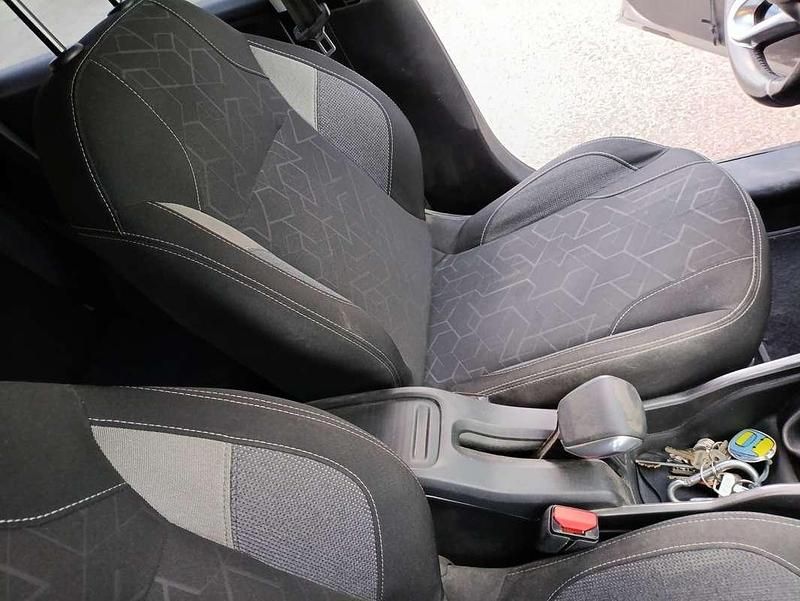 Usata 2017 Peugeot 2008 Allure SUV | 9400 € (Buon prezzo) - Immagine 1/4