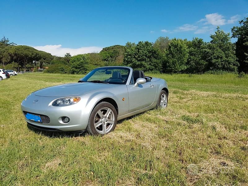Usata Mazda MX5 126 CV (92 kW) 2008 Grigio Cabrio