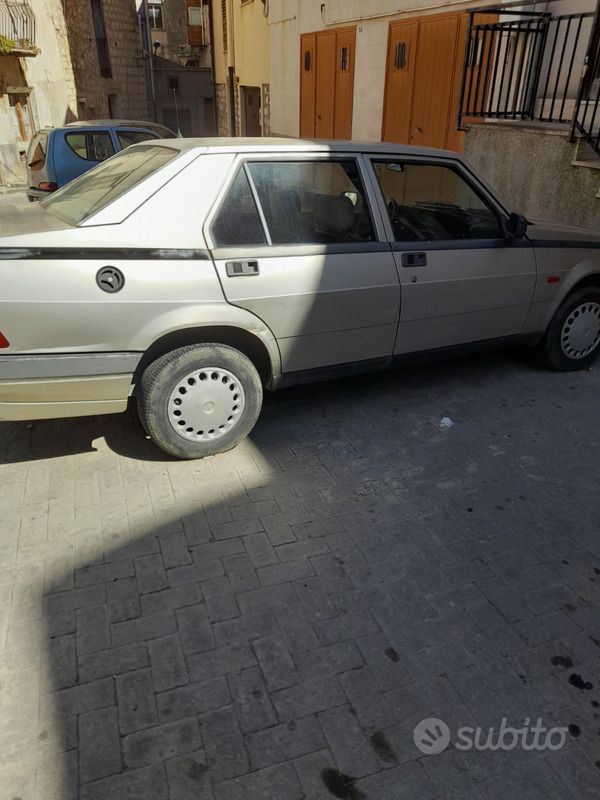 Usata Alfa Romeo 75 120 CV (88 kW) 1989 Berlina