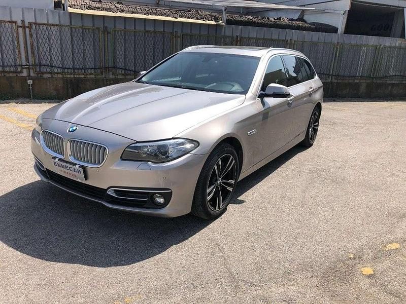 Usata BMW 525 218 CV (160 kW) 2014 Grigio scuro Berlina