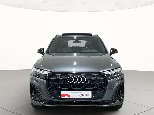 Usata Audi Q7 S-Line 286 CV (210 kW) 2024 Grigio daytona perlato SUV