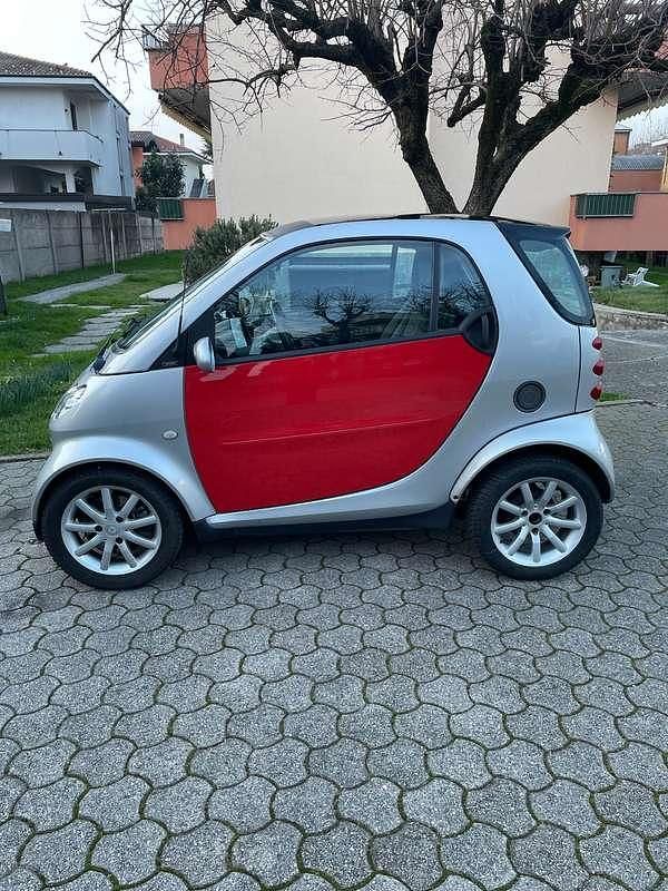 Usata Smart ForTwo Cabrio 61 CV (44 kW) 2001 Argento Cabrio