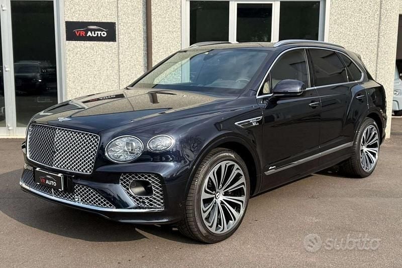 Usata Bentley Bentayga 340 CV (250 kW) 2023 Blu SUV