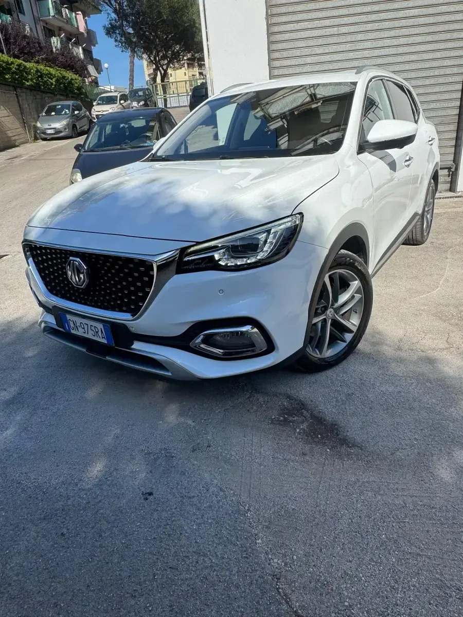 Usata MG EHS Luxury 161 CV (118 kW) 2023 Bianco SUV