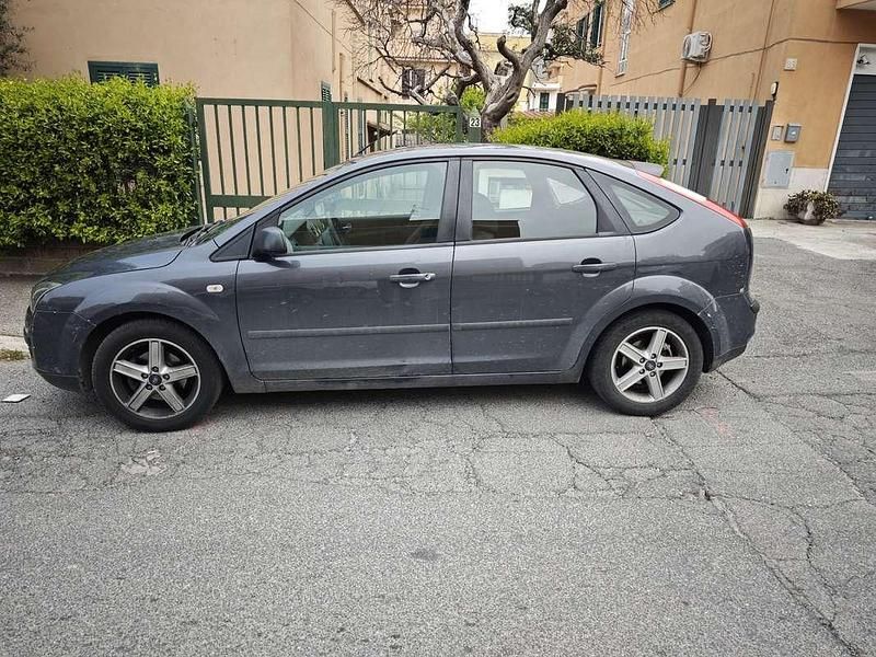 Usata Ford Focus 90 CV (66 kW) 2005 Berlina